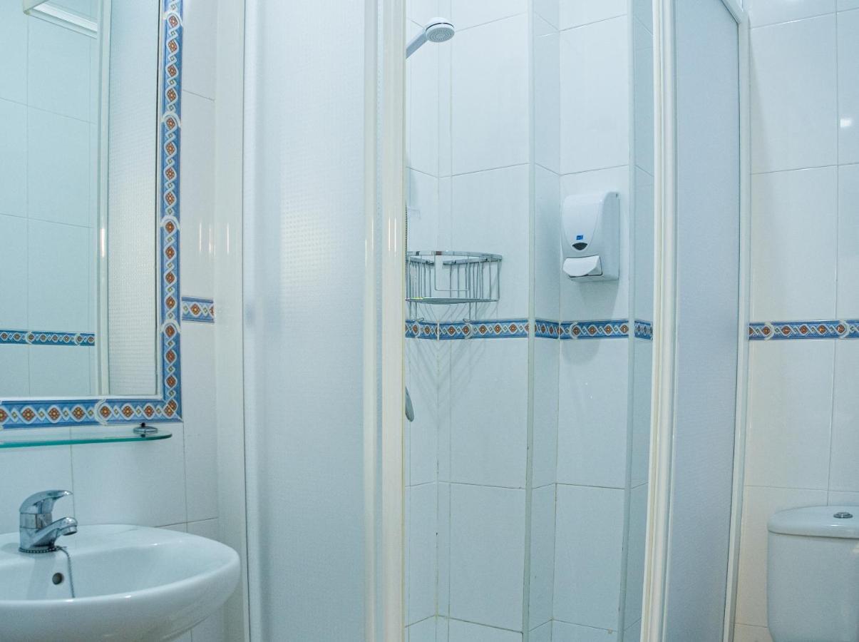 Hostal Patio Andaluz Punta Umbria Bagian luar foto